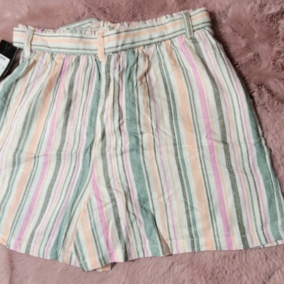 Art class short  for a girl size 6/6x - Picture 3 of 4